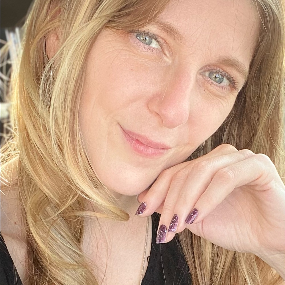 Meet your Posher, Roxanne